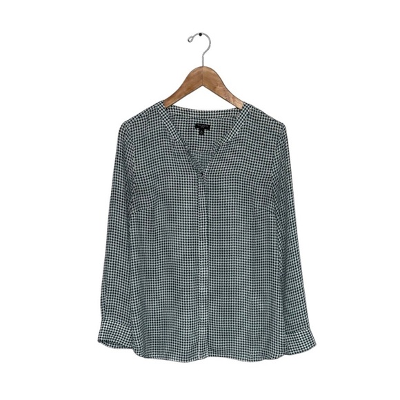 Talbots Blouse Women’s Size Medium‎ Petite Green White Houndstooth Button Flowy - Picture 1 of 8